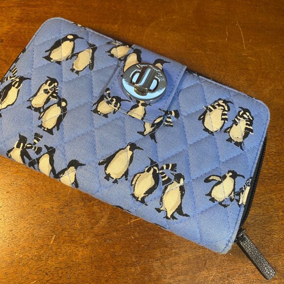 Vera Bradley Quilted Blue Wallet With Penguin Print & Turnlock Closure - Picture 1 of 5